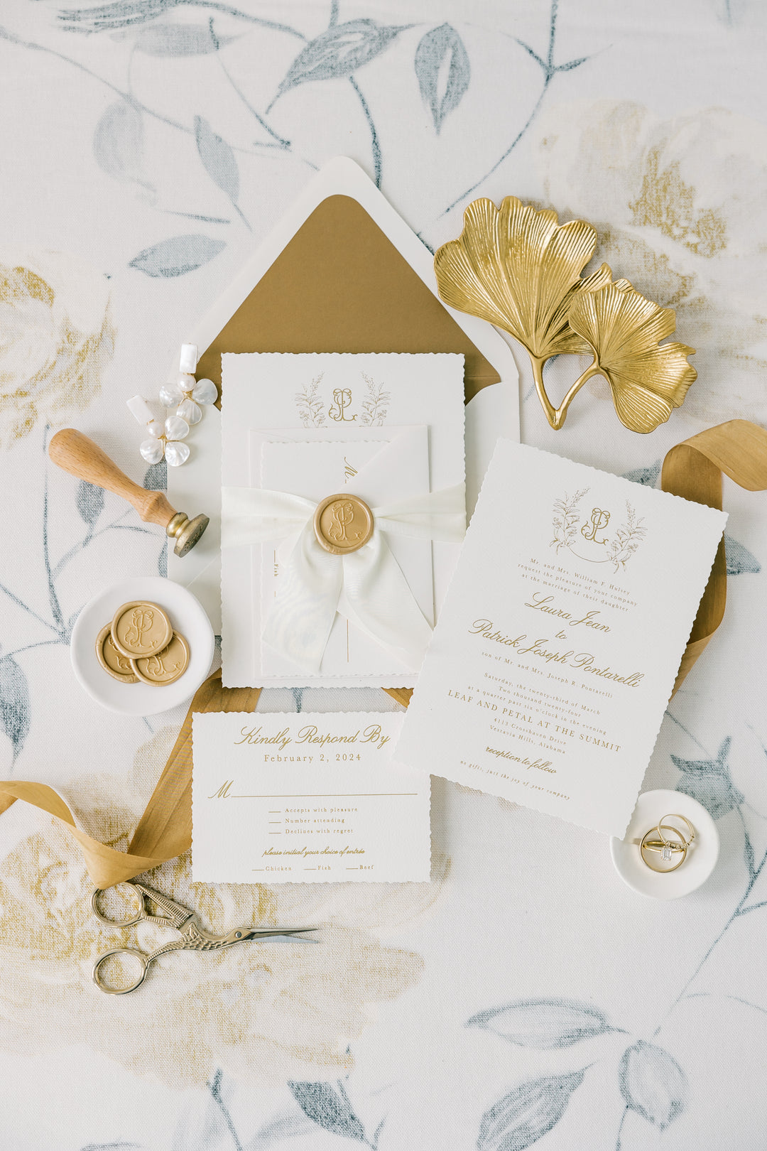 Gold-Foil-Wedding-Invitations